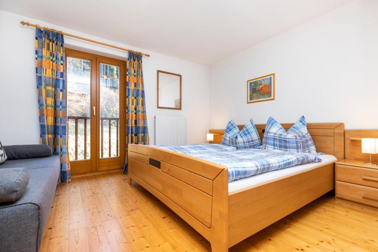 Ferienhaus Waldsicht フラッハウ エクステリア 写真