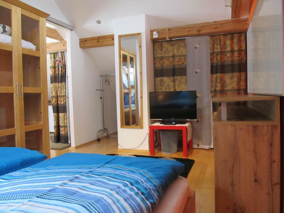 Ferienhaus Waldsicht フラッハウ エクステリア 写真